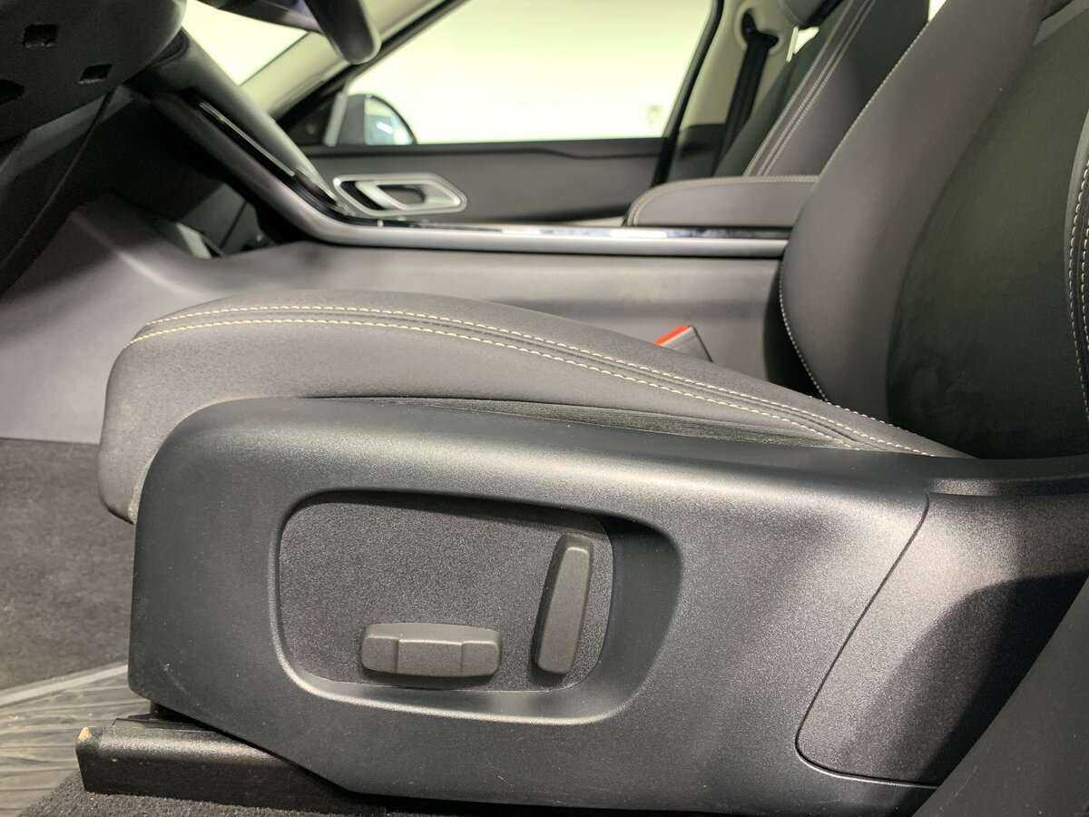 Land Rover Range Rover Velar 2019 года с пробегом. Фото: #14