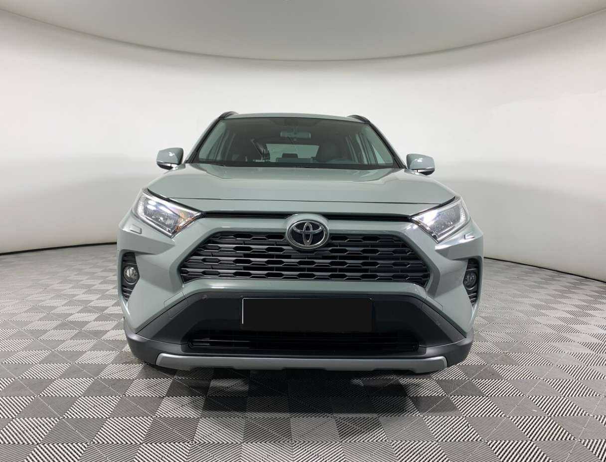 Toyota RAV4 2020 года с пробегом. Фото: #1