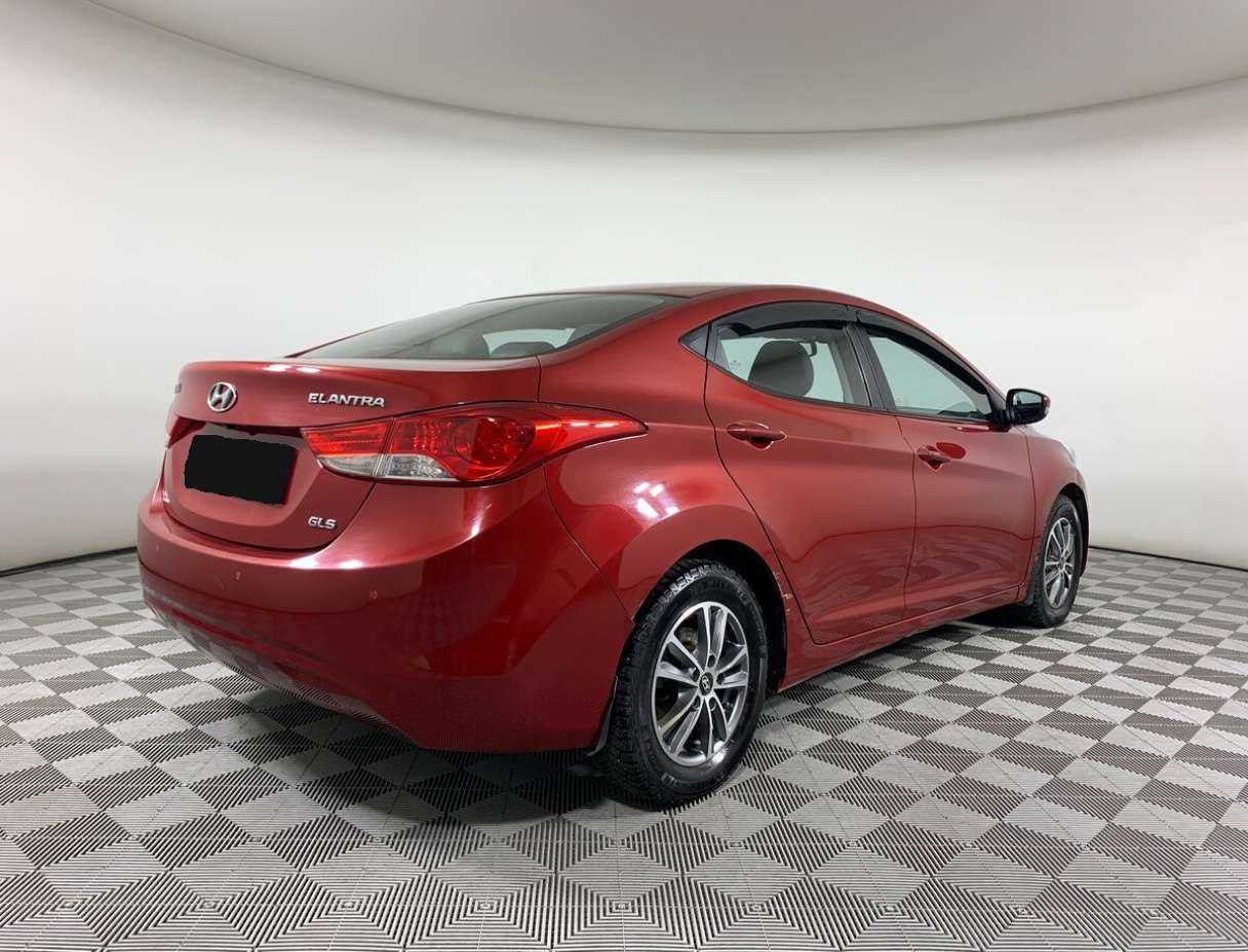 Hyundai Elantra 2011 года с пробегом. Фото: #3