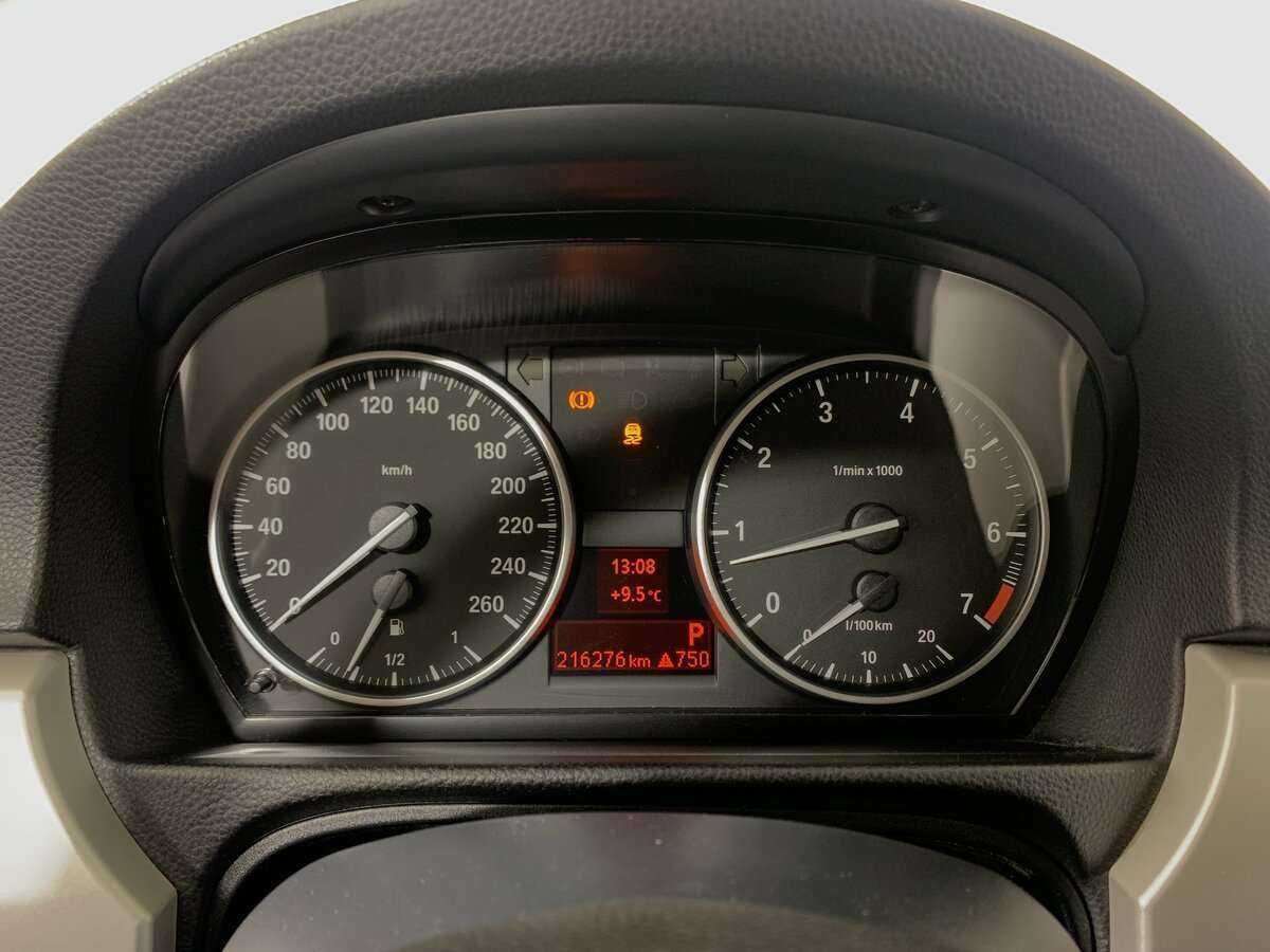 BMW 3 серии 2011 года с пробегом. Фото: #14