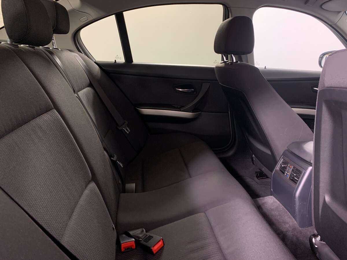 BMW 3 серии 2011 года с пробегом. Фото: #17