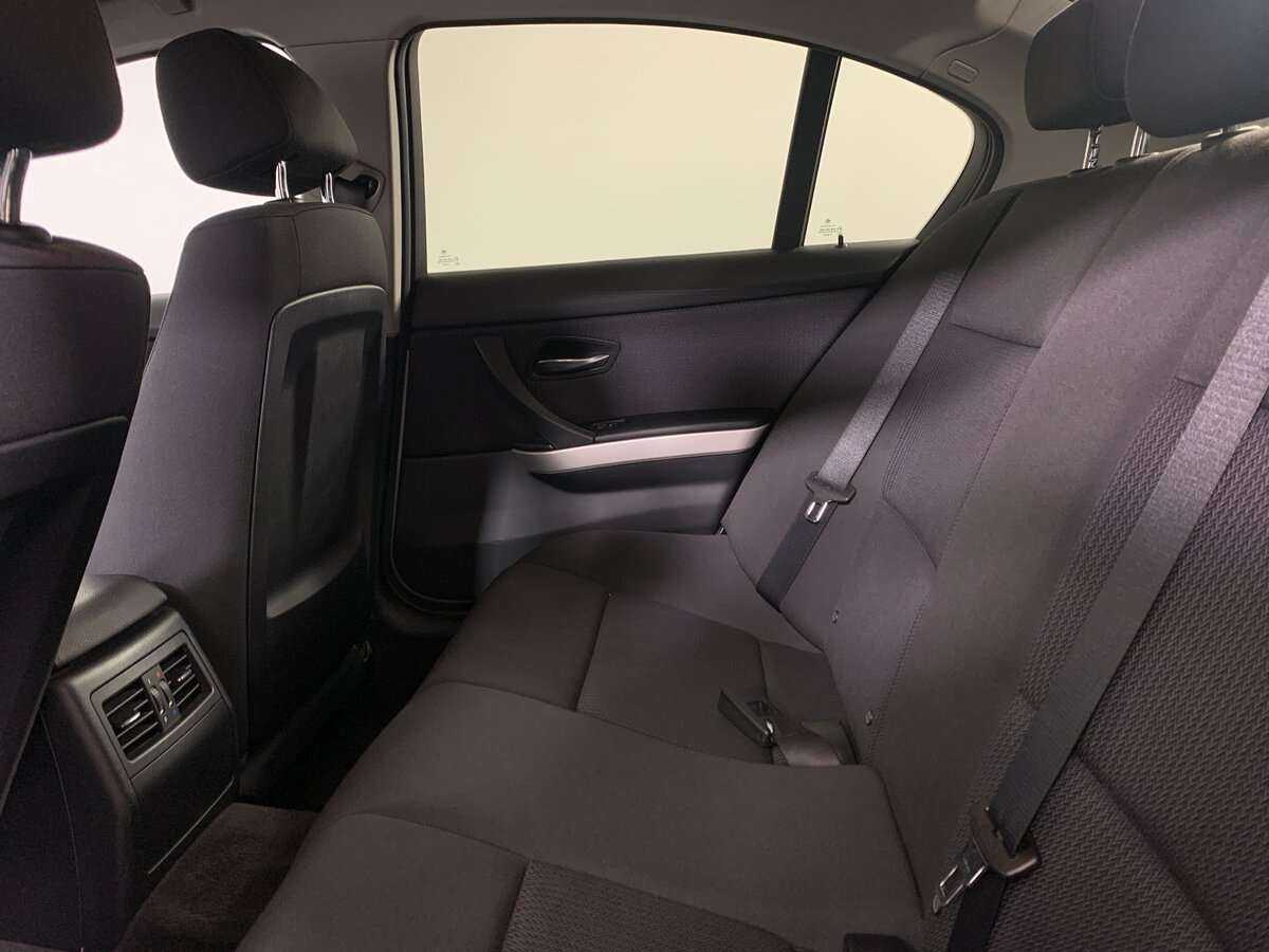 BMW 3 серии 2011 года с пробегом. Фото: #18