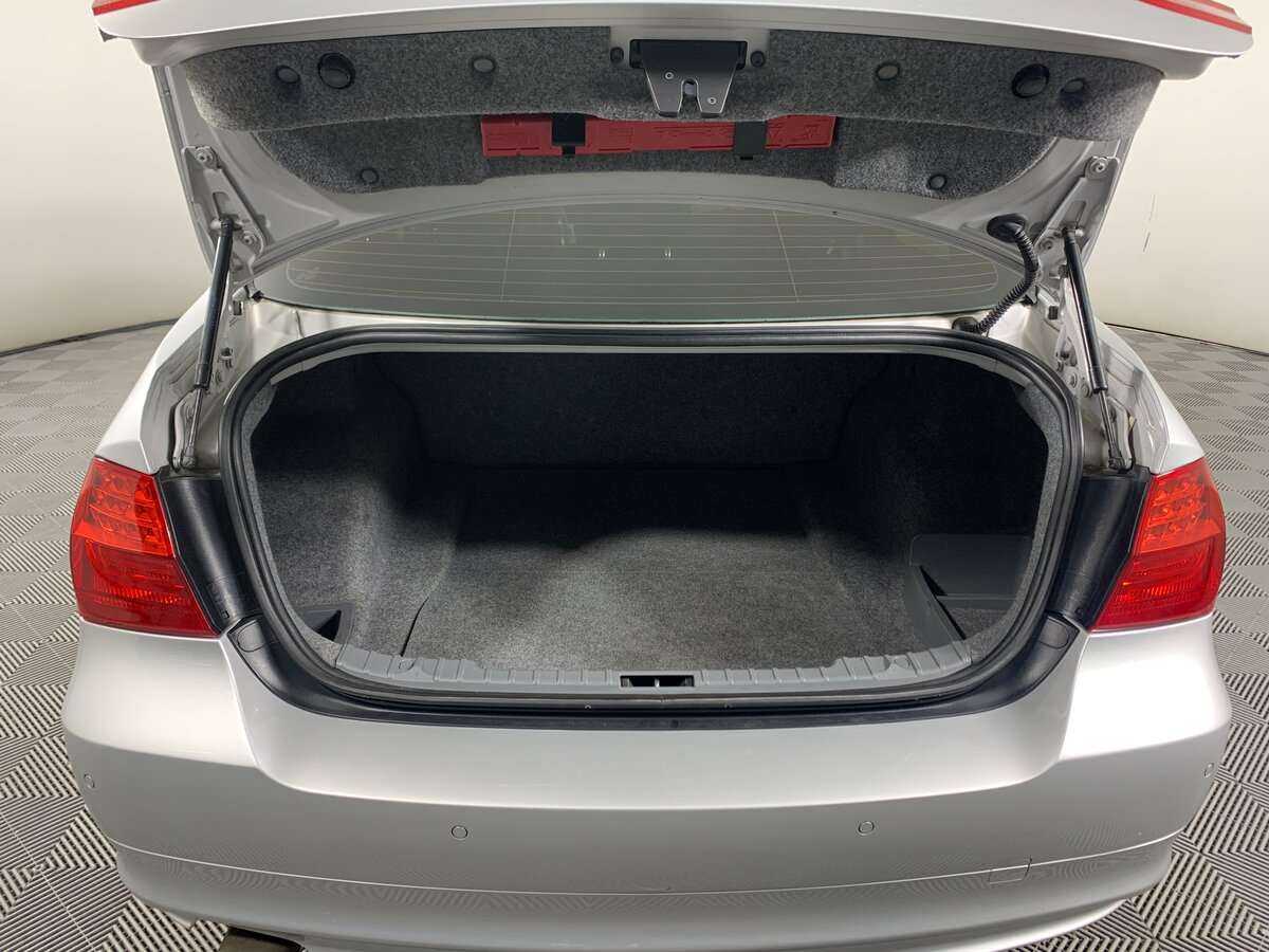 BMW 3 серии 2011 года с пробегом. Фото: #19