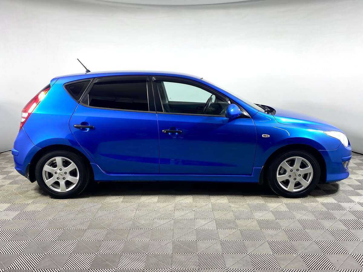 Hyundai i30 2010 года с пробегом. Фото: #2