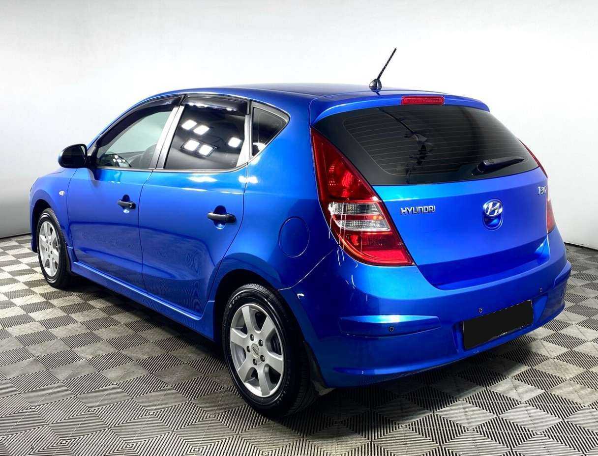 Hyundai i30 2010 года с пробегом. Фото: #4