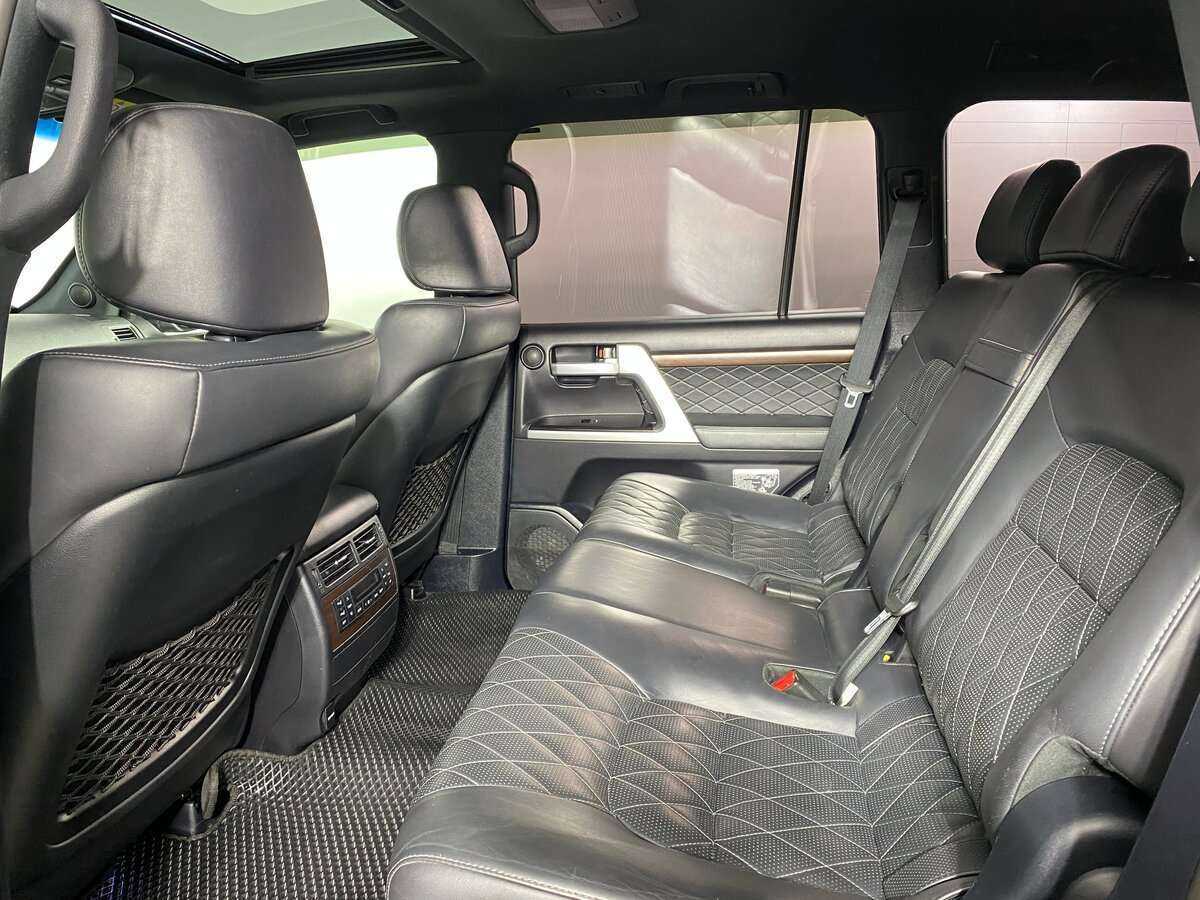 Toyota Land Cruiser 2017 года с пробегом. Фото: #5