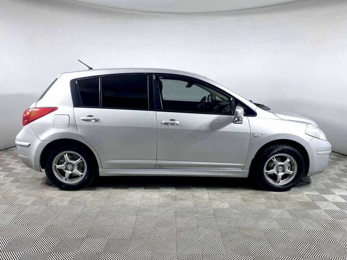 Nissan Tiida 2011 года с пробегом. Фото: #4