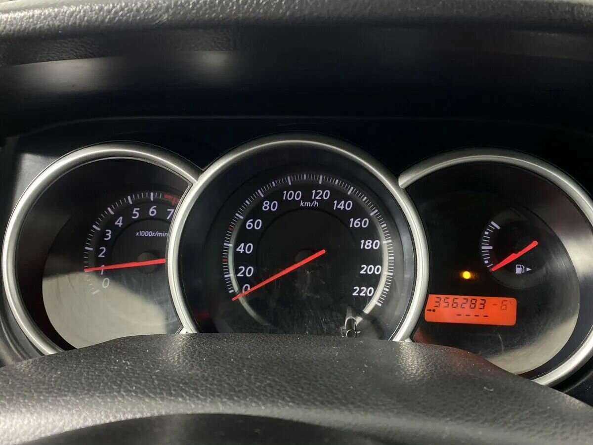 Nissan Tiida 2011 года с пробегом. Фото: #14