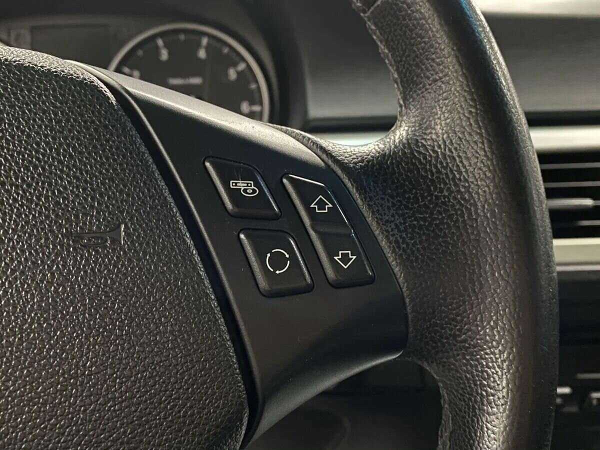 BMW 3 серии 2011 года с пробегом. Фото: #12