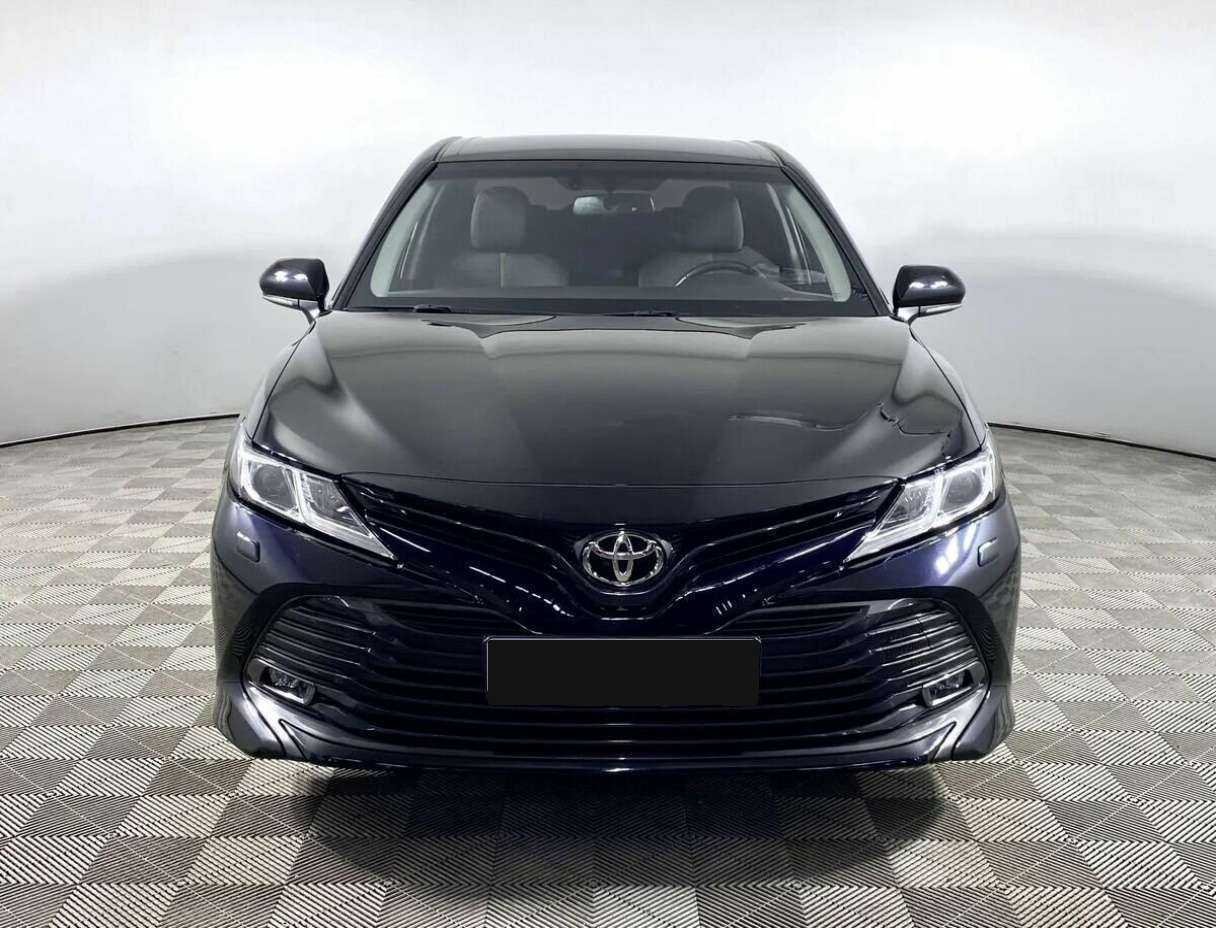 Toyota Camry 2020 года с пробегом. Фото: #1