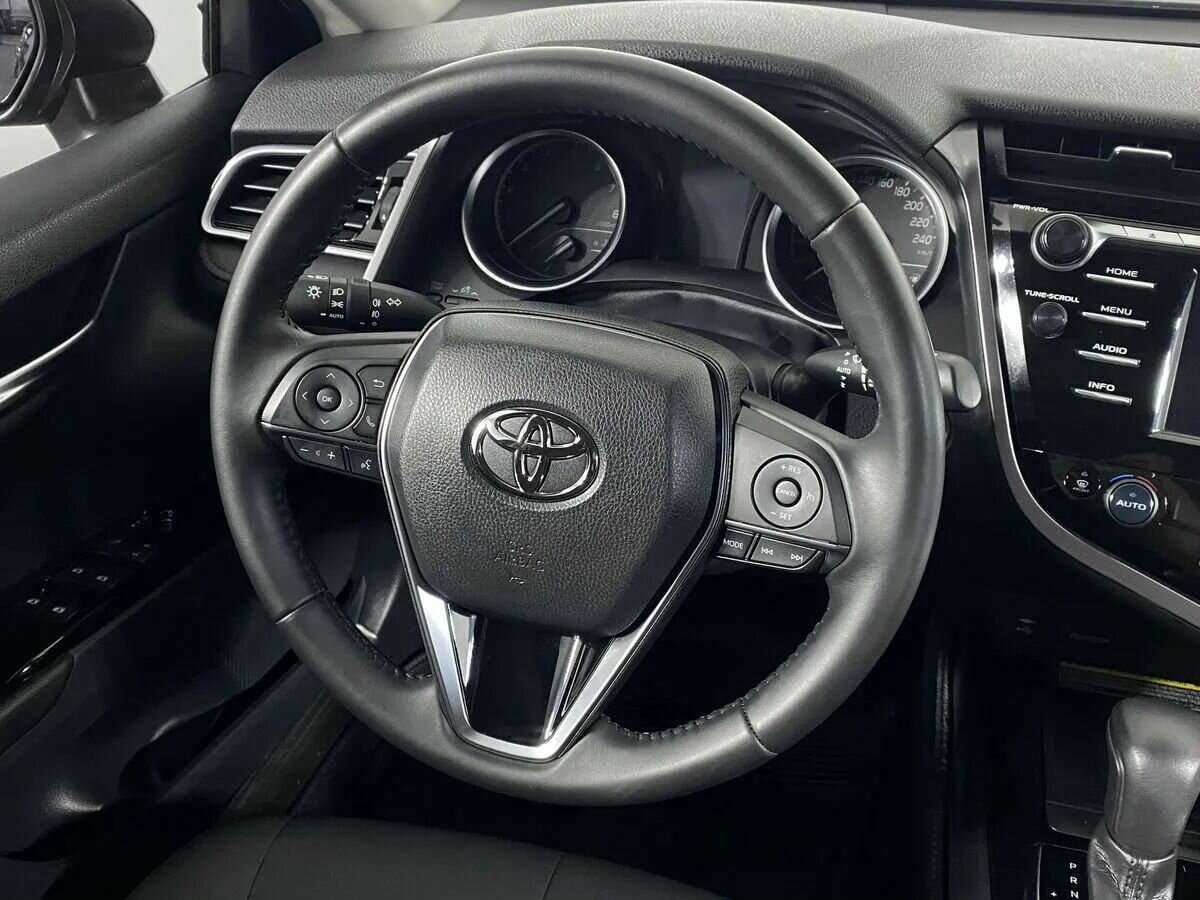 Toyota Camry 2020 года с пробегом. Фото: #10