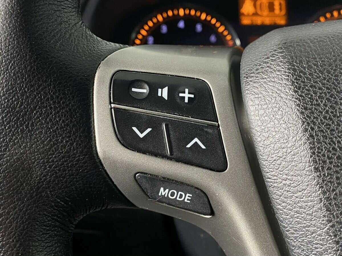 Toyota Avensis 2011 года с пробегом. Фото: #9