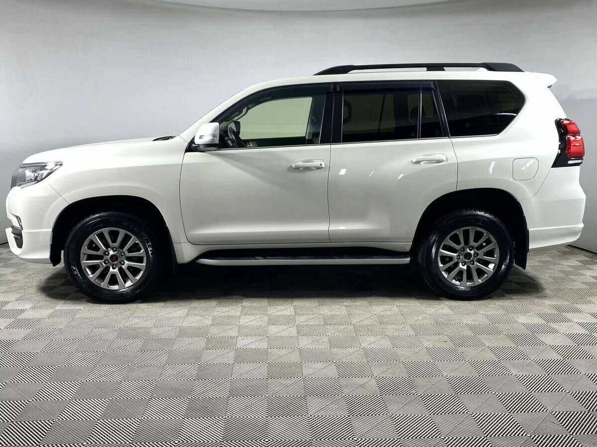 Toyota Land Cruiser Prado 2020 года с пробегом. Фото: #7