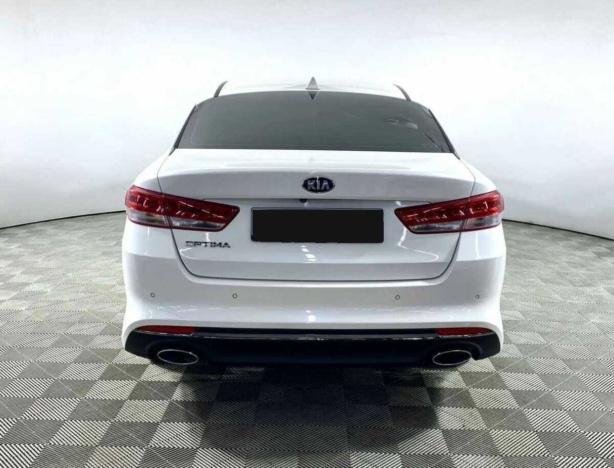 Kia Optima 2018 года с пробегом. Фото: #5