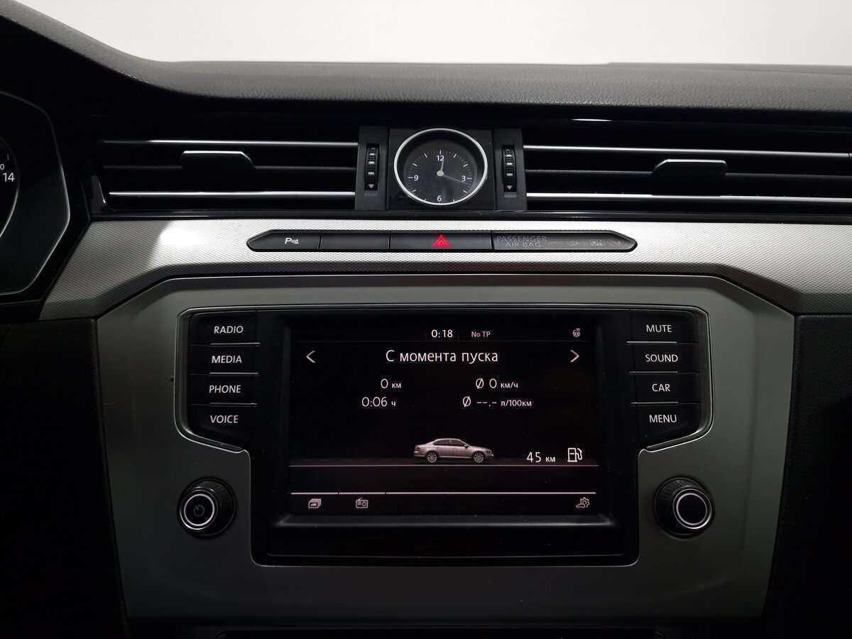 Б/У Фольксваген Пассат 2015 года. Фото: #6