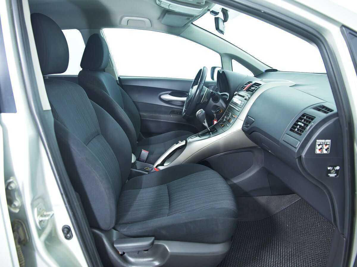Toyota Auris 2008 года с пробегом. Фото: #9