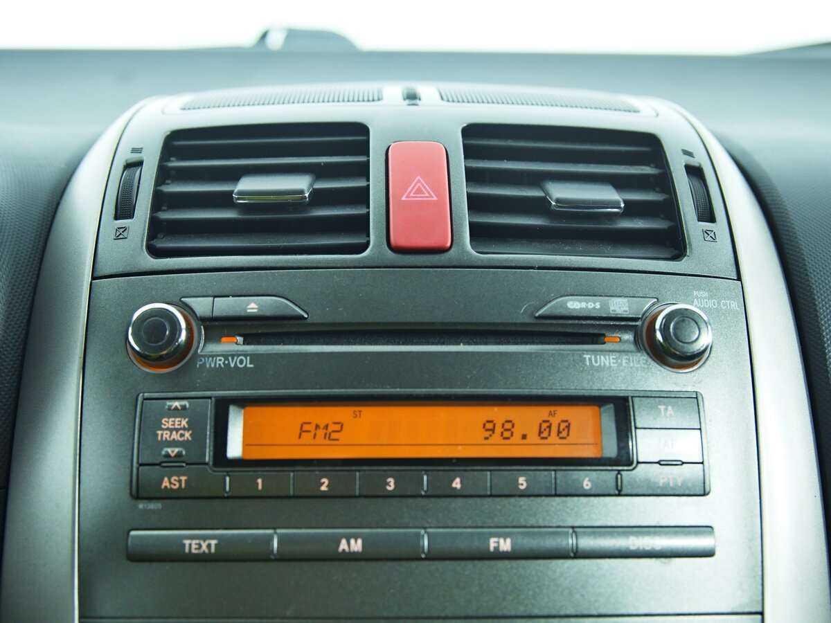 Toyota Auris 2008 года с пробегом. Фото: #13