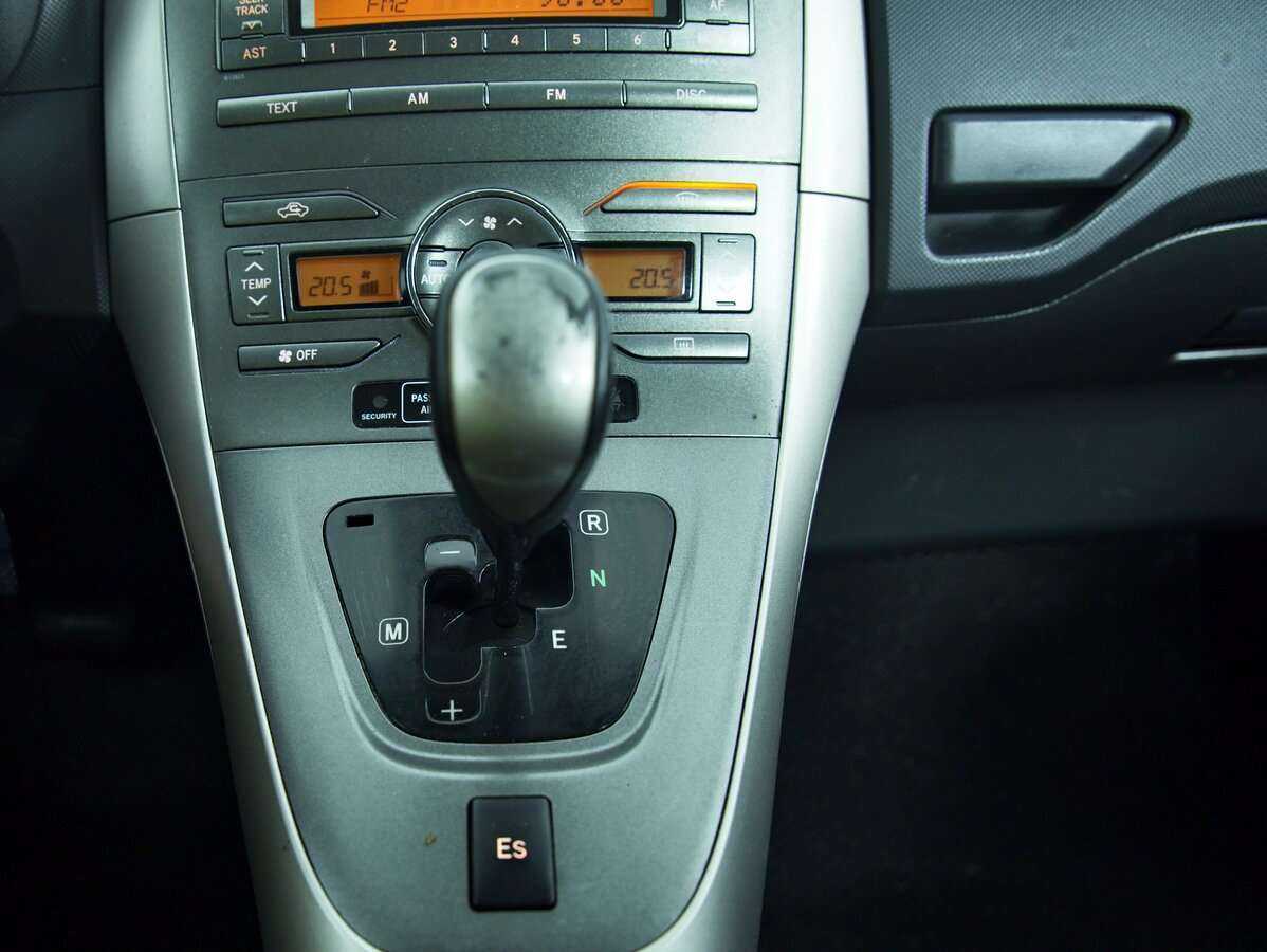 Toyota Auris 2008 года с пробегом. Фото: #15