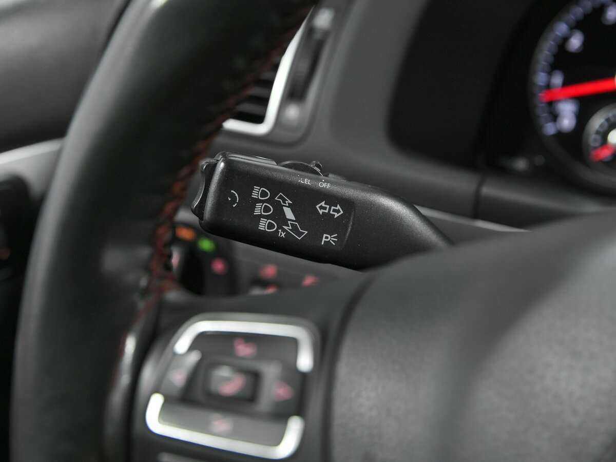 Volkswagen Touran 2013 года с пробегом. Фото: #8