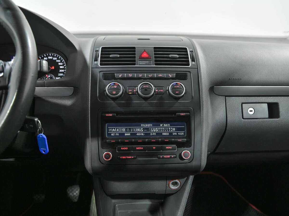 Volkswagen Touran 2013 года с пробегом. Фото: #9