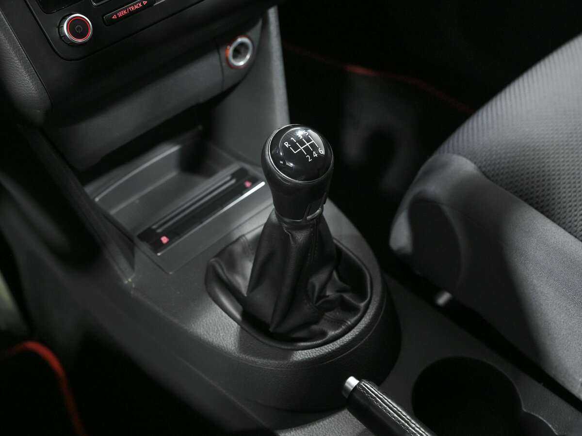 Volkswagen Touran 2013 года с пробегом. Фото: #11