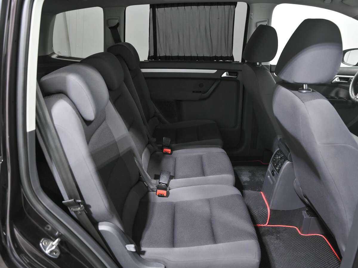 Volkswagen Touran 2013 года с пробегом. Фото: #14