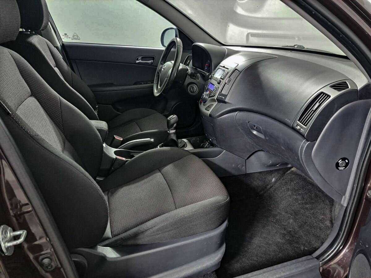 Hyundai i30 2010 года с пробегом. Фото: #10