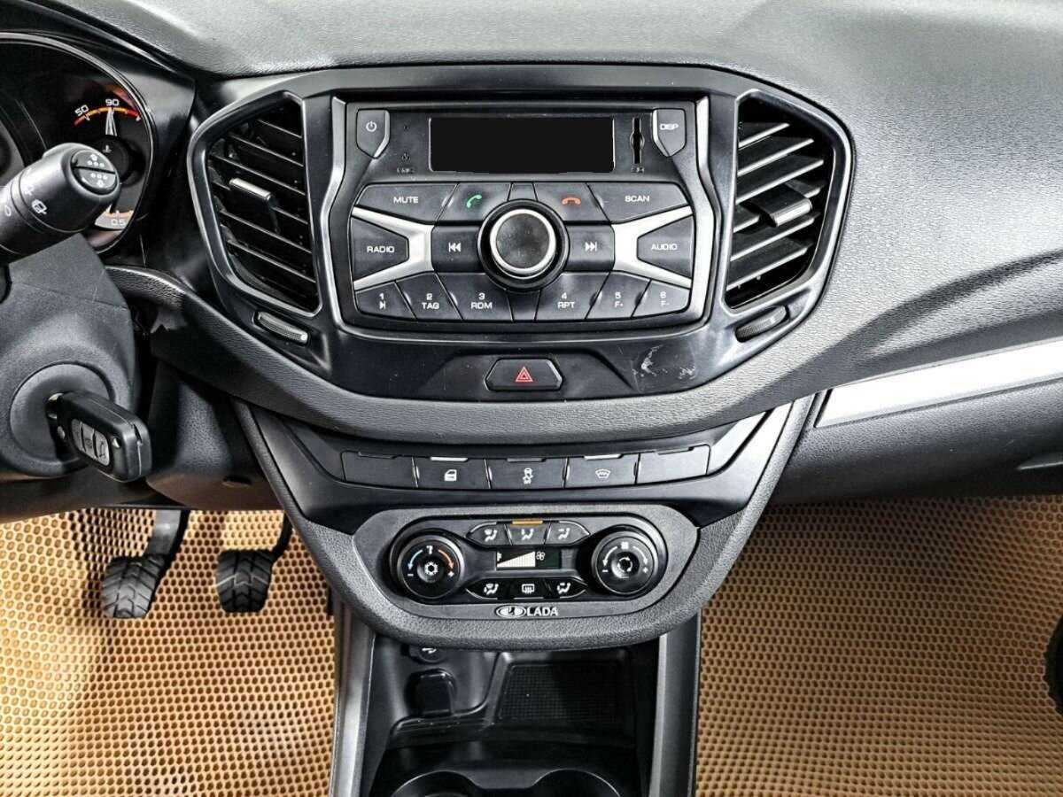 Б/У Лада (ВАЗ) Веста 2019 года. Фото: #12