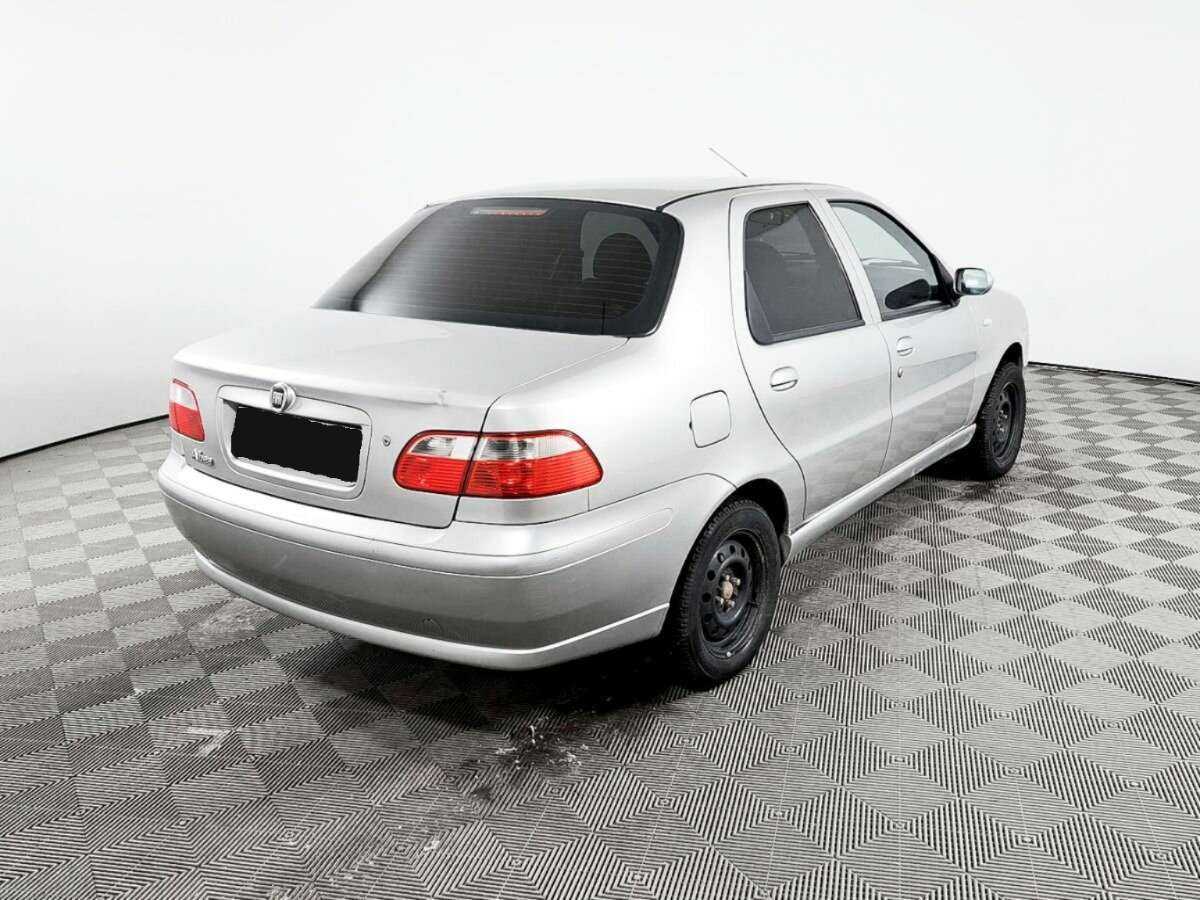 Fiat Albea 2011 года с пробегом. Фото: #4