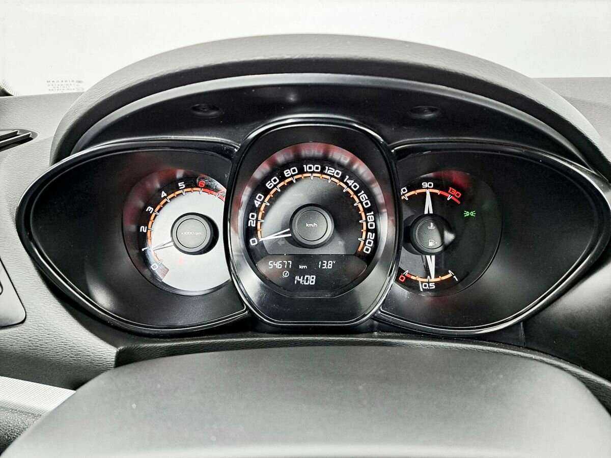 Б/У Лада (ВАЗ) Веста 2019 года. Фото: #12