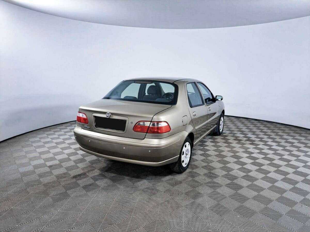 Fiat Albea 2010 года с пробегом. Фото: #4