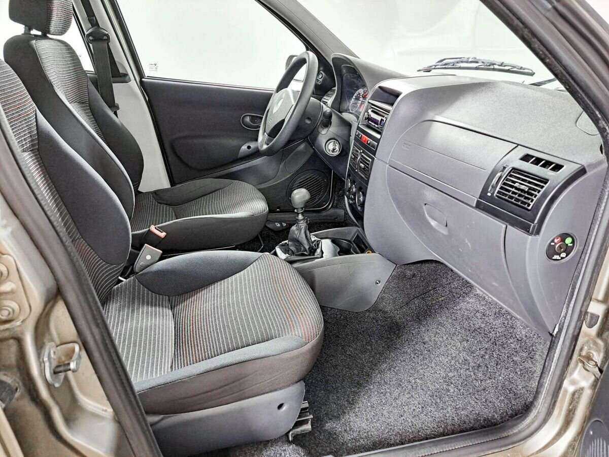 Fiat Albea 2010 года с пробегом. Фото: #8