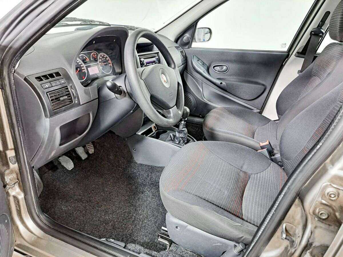 Fiat Albea 2010 года с пробегом. Фото: #13