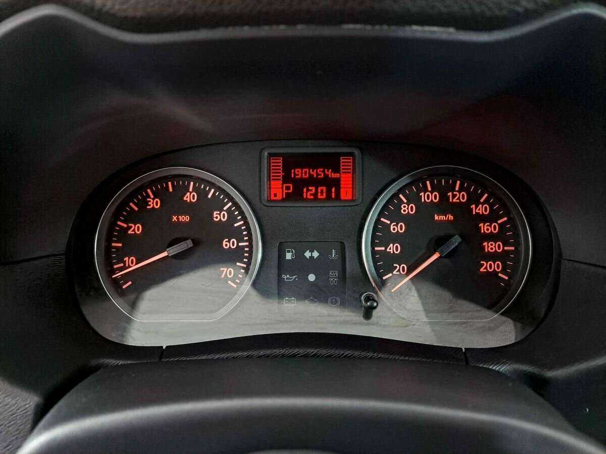 Б/У Ниссан Террано 2014 года. Фото: #12