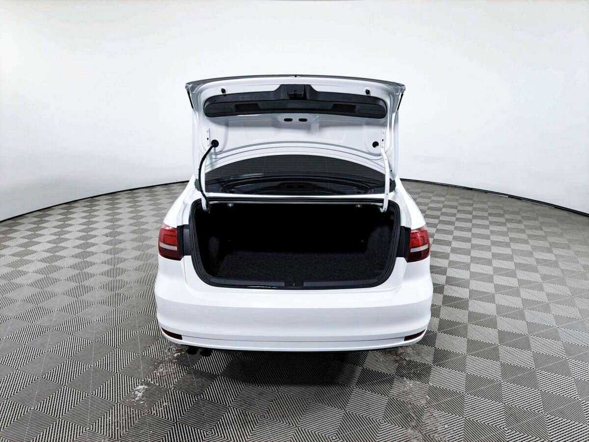 Б/У Фольксваген Джетта 2016 года. Фото: #9