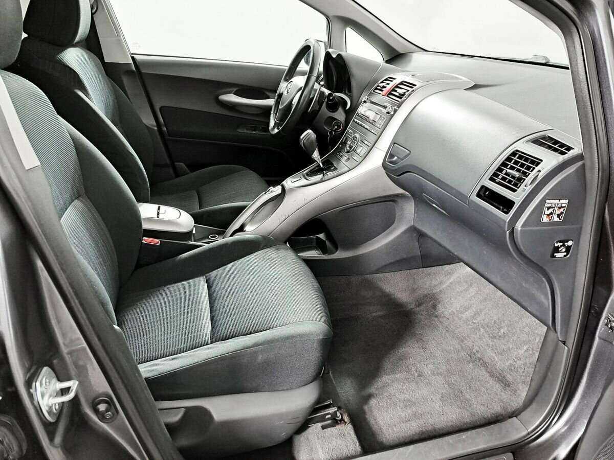 Toyota Auris 2008 года с пробегом. Фото: #8