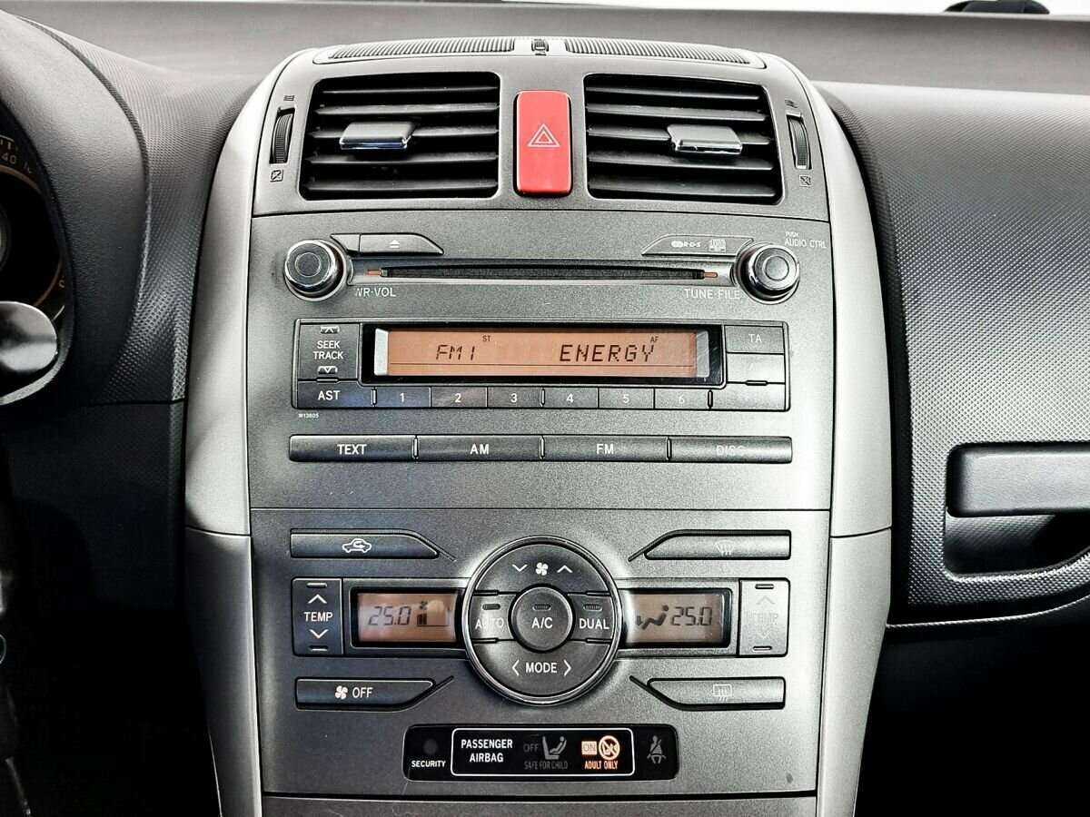 Toyota Auris 2008 года с пробегом. Фото: #12