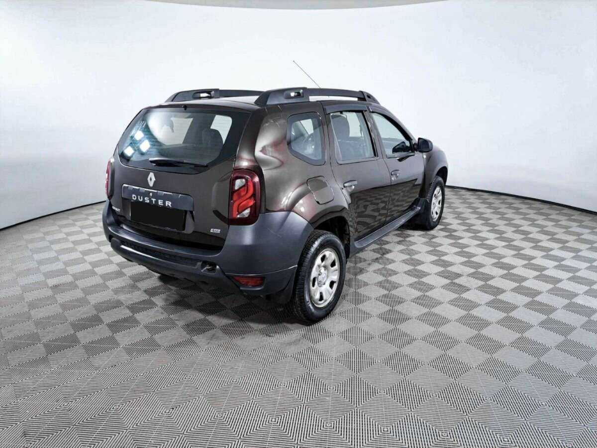 Б/У Рено Дастер 2017 года. Фото: #4