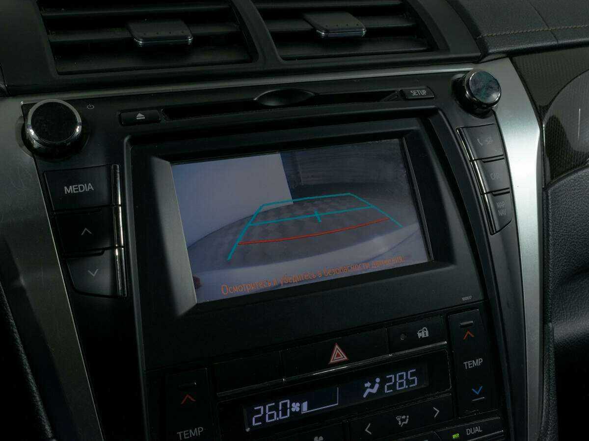 Б/У Тойота Камри 2016 года. Фото: #17