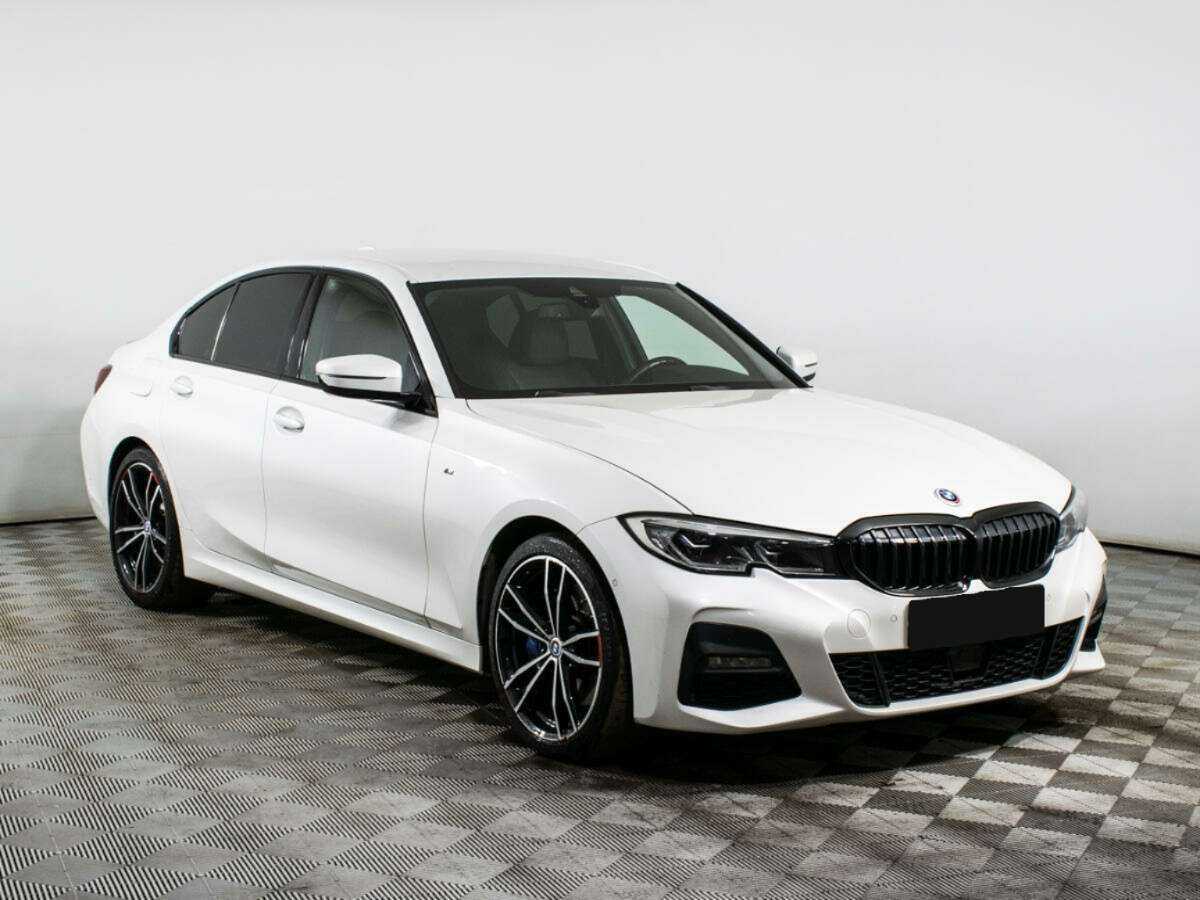 BMW 3 серии 2021 года с пробегом. Фото: #2
