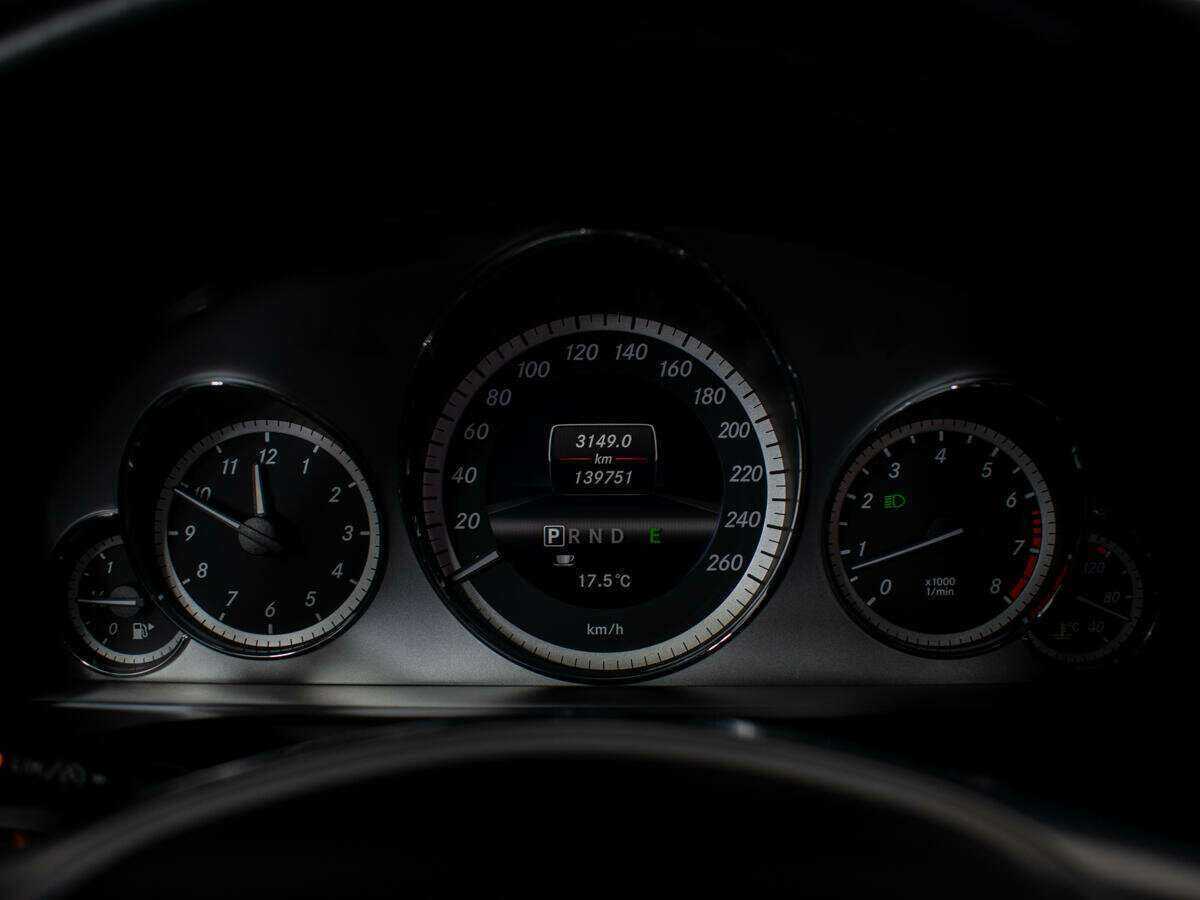 Mercedes-Benz E-Класс 2012 года с пробегом. Фото: #11