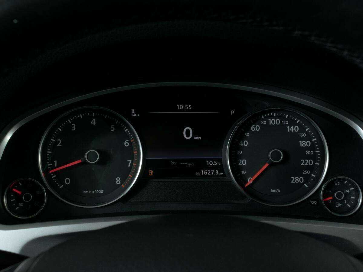 Volkswagen Touareg 2015 года с пробегом. Фото: #12