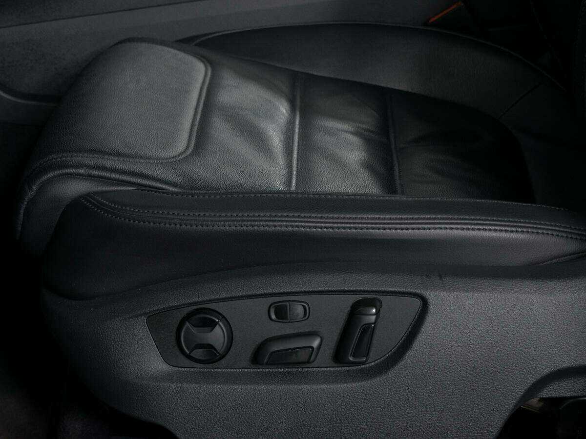 Volkswagen Touareg 2015 года с пробегом. Фото: #15