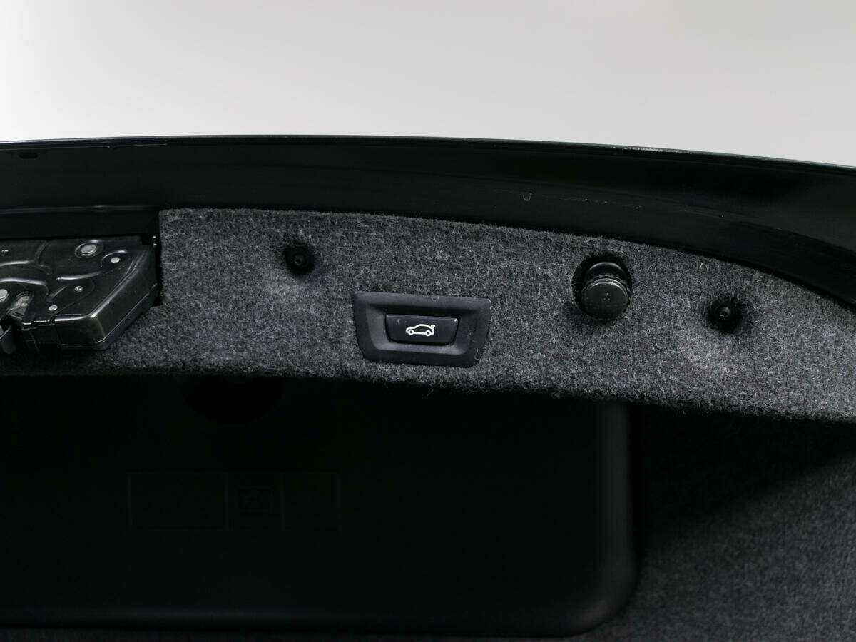 BMW 5 серии 2011 года с пробегом. Фото: #6