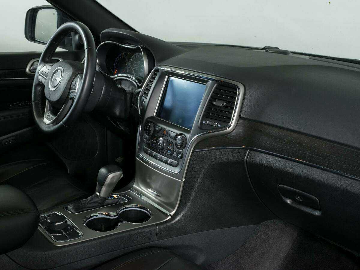 Jeep Grand Cherokee 2017 года с пробегом. Фото: #8