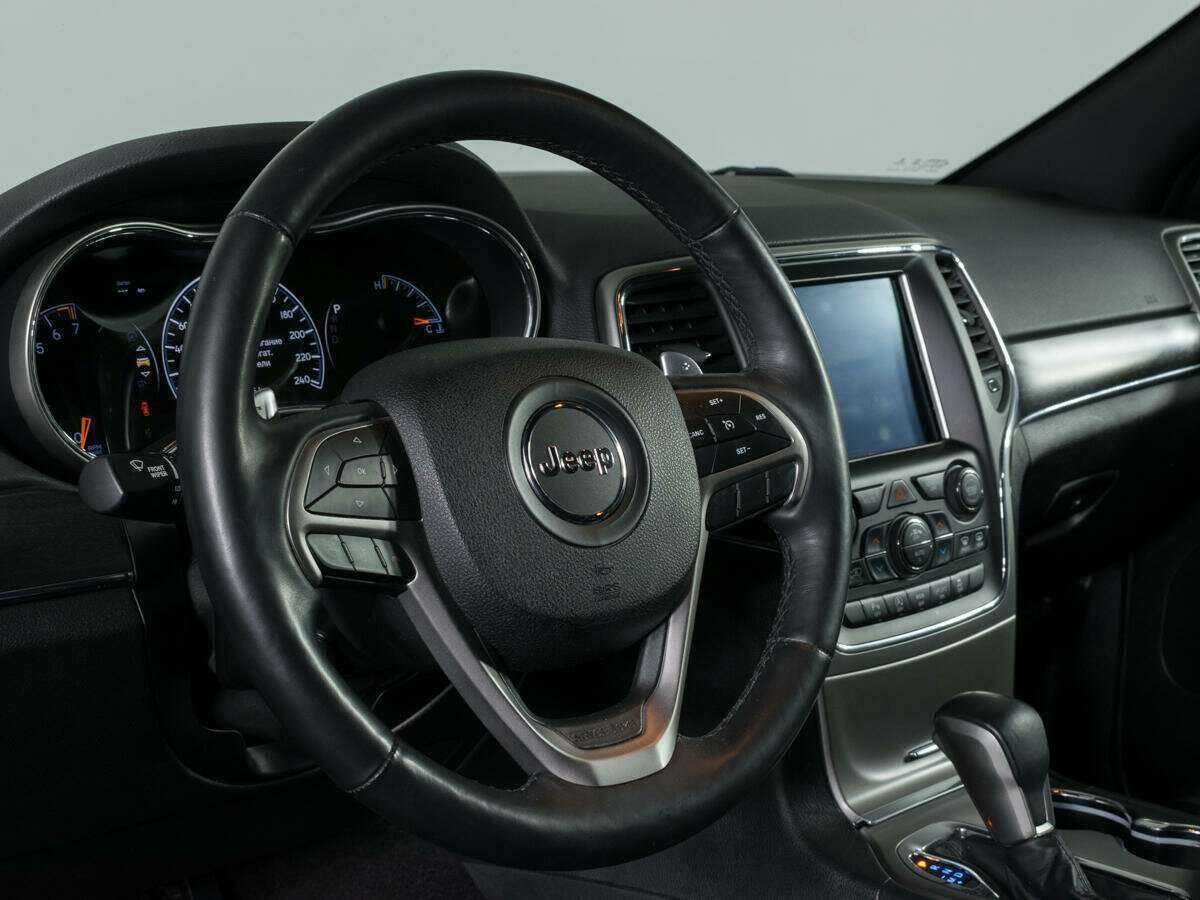 Jeep Grand Cherokee 2017 года с пробегом. Фото: #14
