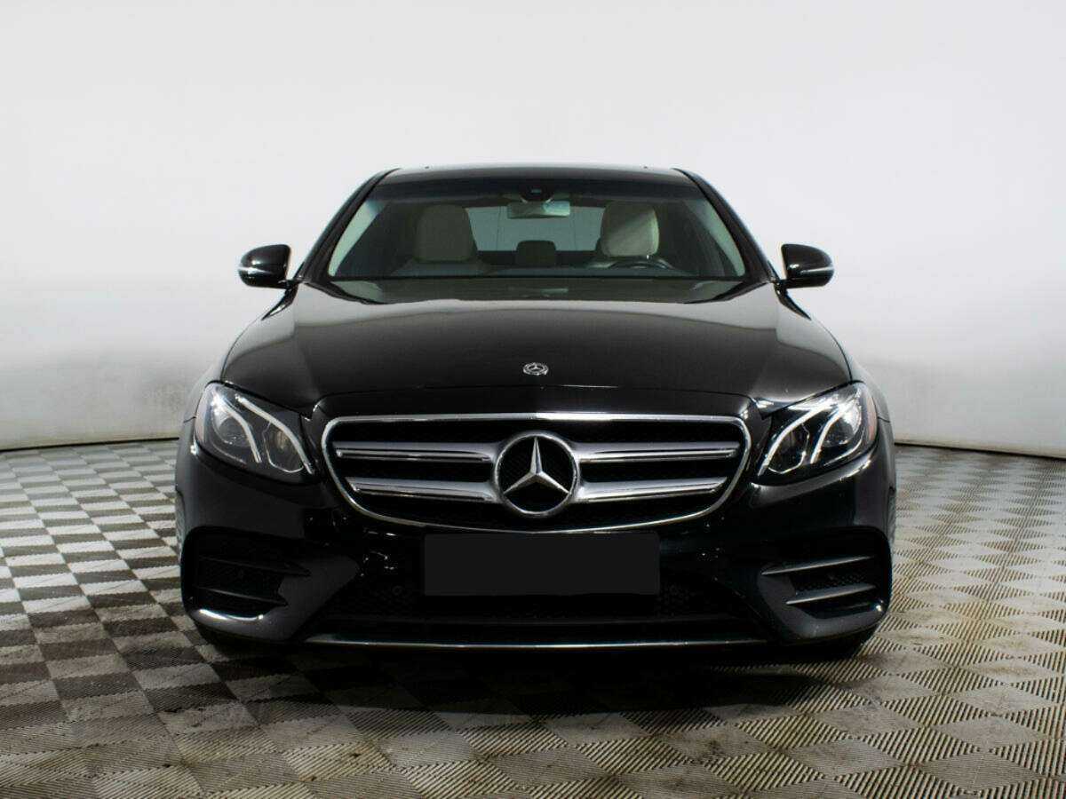 Mercedes-Benz E-Класс 2017 года с пробегом. Фото: #1
