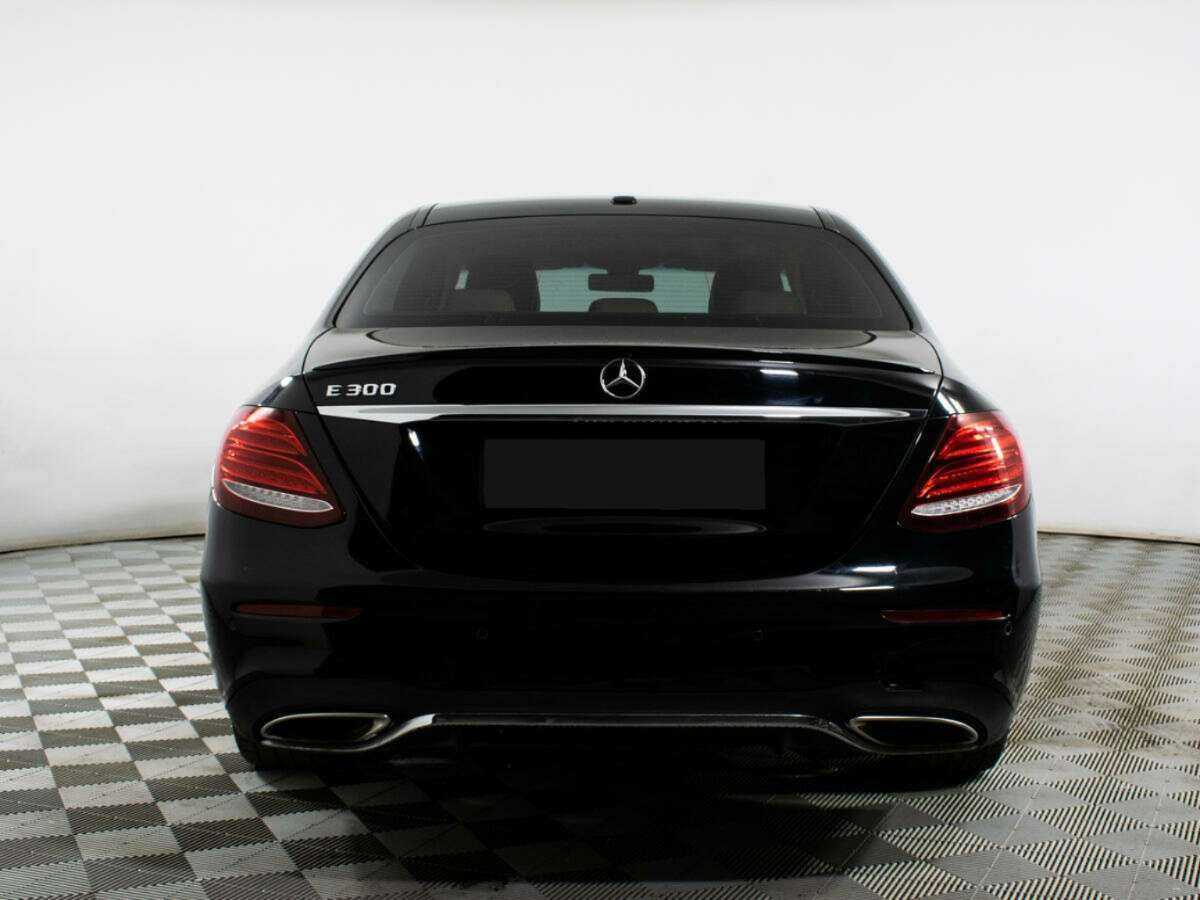 Mercedes-Benz E-Класс 2017 года с пробегом. Фото: #4