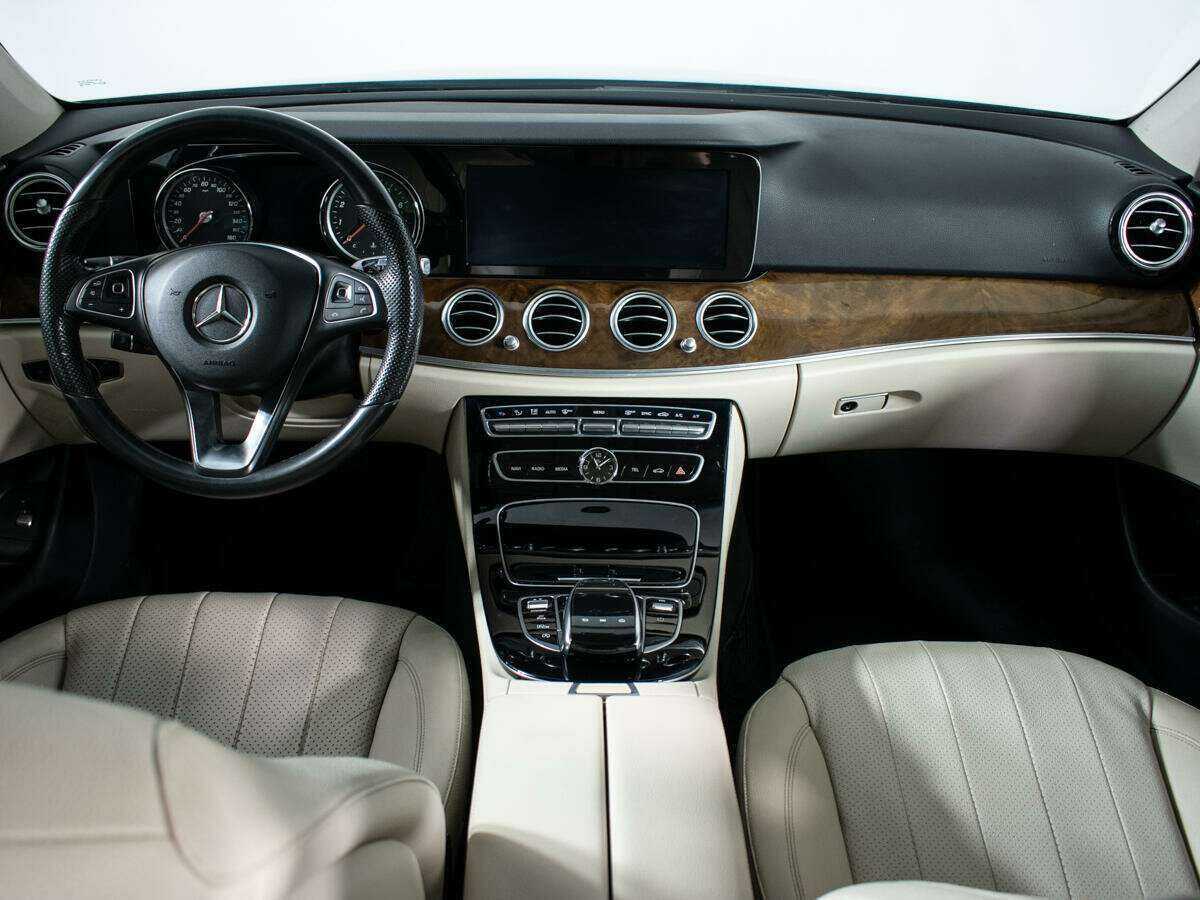 Mercedes-Benz E-Класс 2017 года с пробегом. Фото: #9