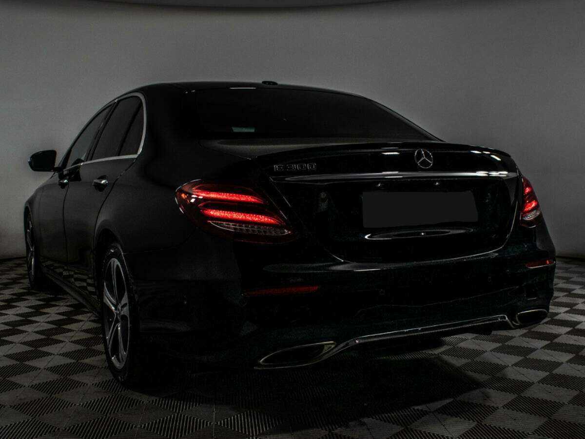 Mercedes-Benz E-Класс 2017 года с пробегом. Фото: #13